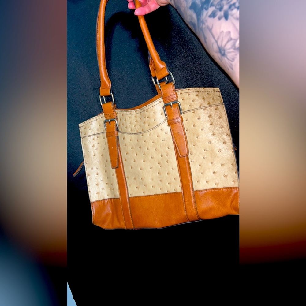 Unknown brand purse